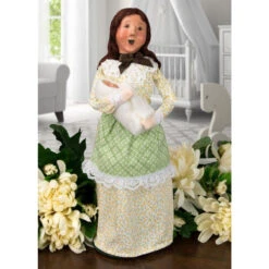 Byers' Choice - Mother And Baby Caroler -Finest Christmas Decoration 2411 SCENE CANVA 17363.1647901798