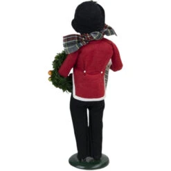 Byers' Choice - Walker Family Man Caroler -Finest Christmas Decoration 5 Untitled design 3 26800.1647521416