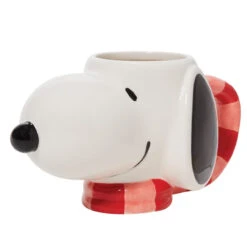 Snoopy Sculpted Mug -Finest Christmas Decoration 641521 Snoopy Mug left angle 73838.1659102161