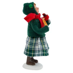 Byers' Choice Cardinal Family Girl Caroler -Finest Christmas Decoration Byers Choice Cardinal Family Girl Caroler right 36078.1685554765