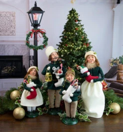 Byers' Choice - Stocking Family Man With A White Stocking Caroler 11 Byers' Choice - Stocking Family Man With A White Stocking Caroler -Finest Christmas Decoration Byers Choice Stocking Fmaily 2022 1227W 1227M 1227G 1227B 18091.1648486012
