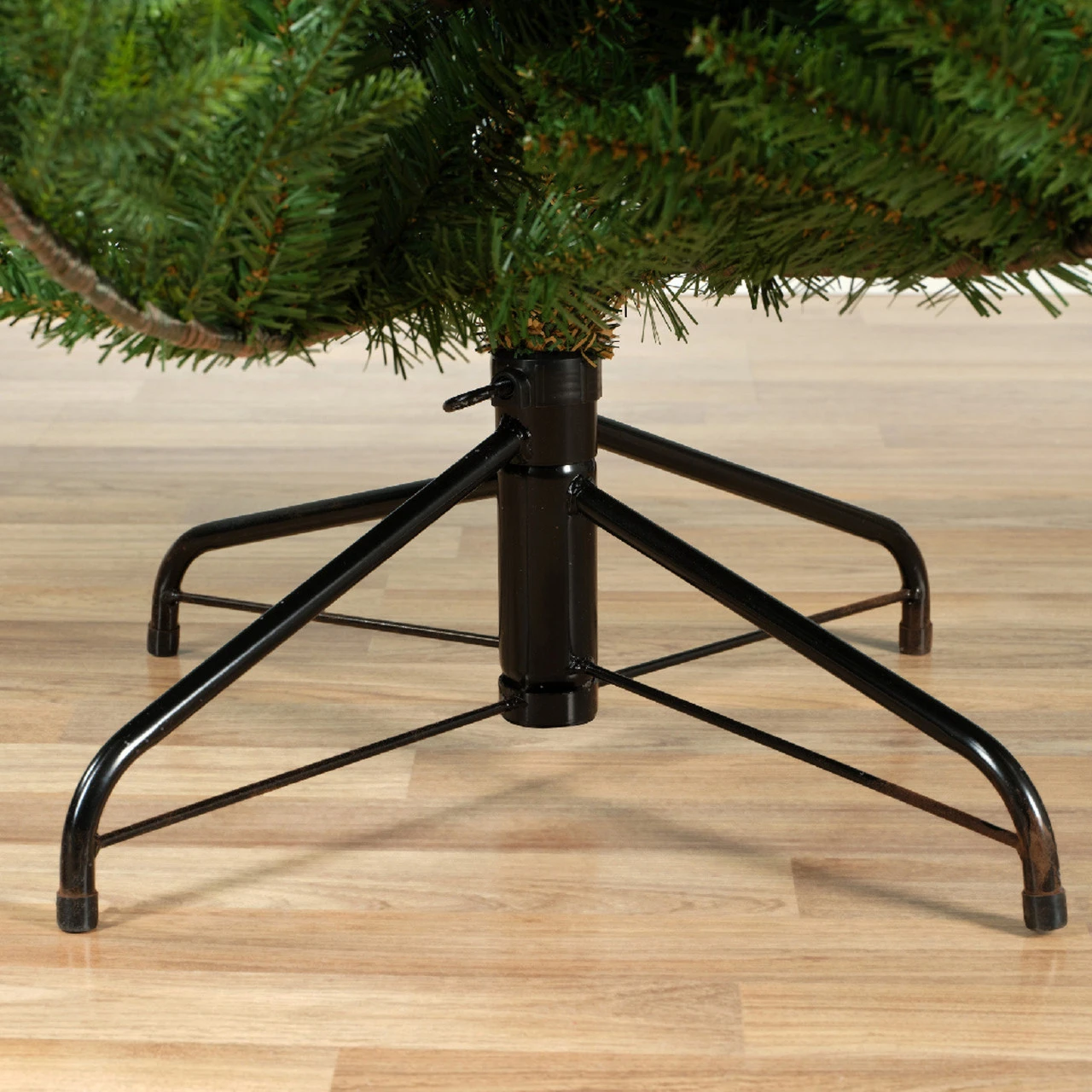 Everlands Unlit 7 Foot Norway Spruce Tree 6 Everlands Unlit 7 Foot Norway Spruce Tree - Image 4